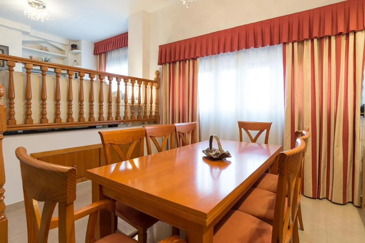 Livemalaga Terrace & Beach Grand House 0*,